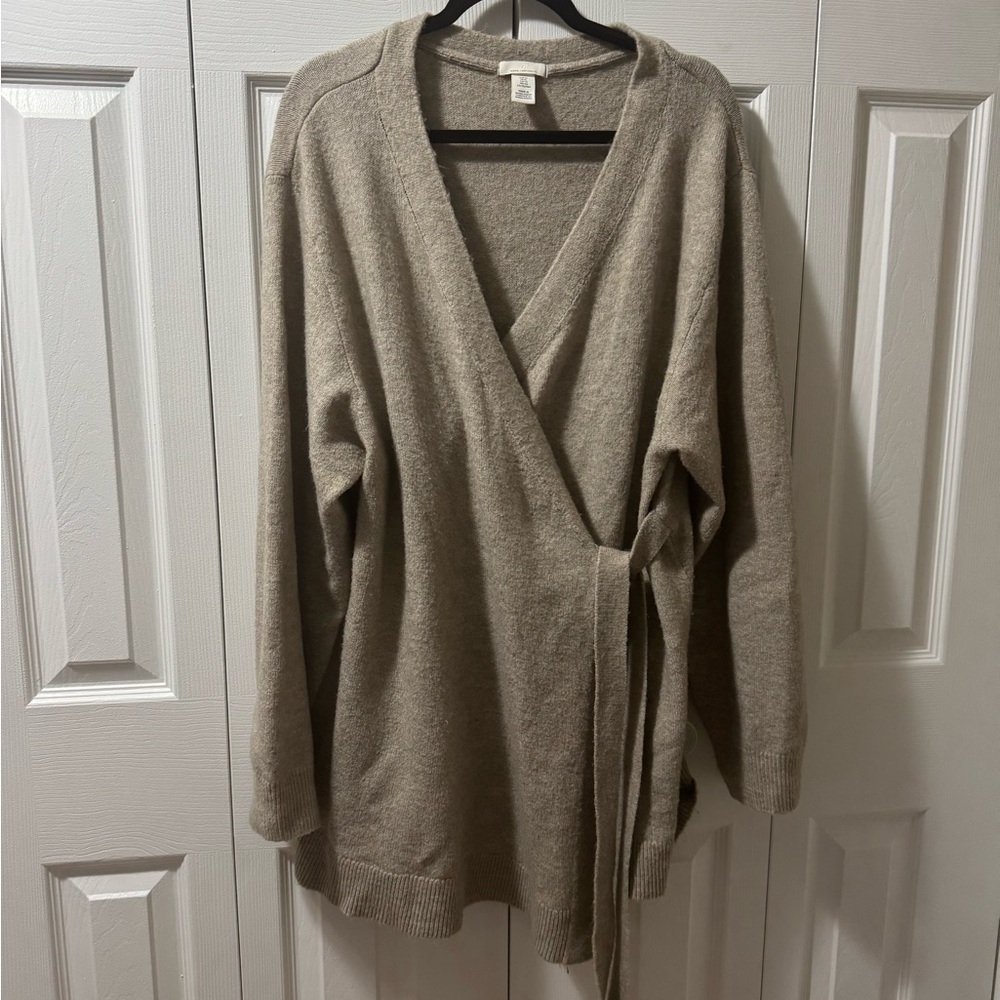 H&M Beige V-Neck Wrap Sweater